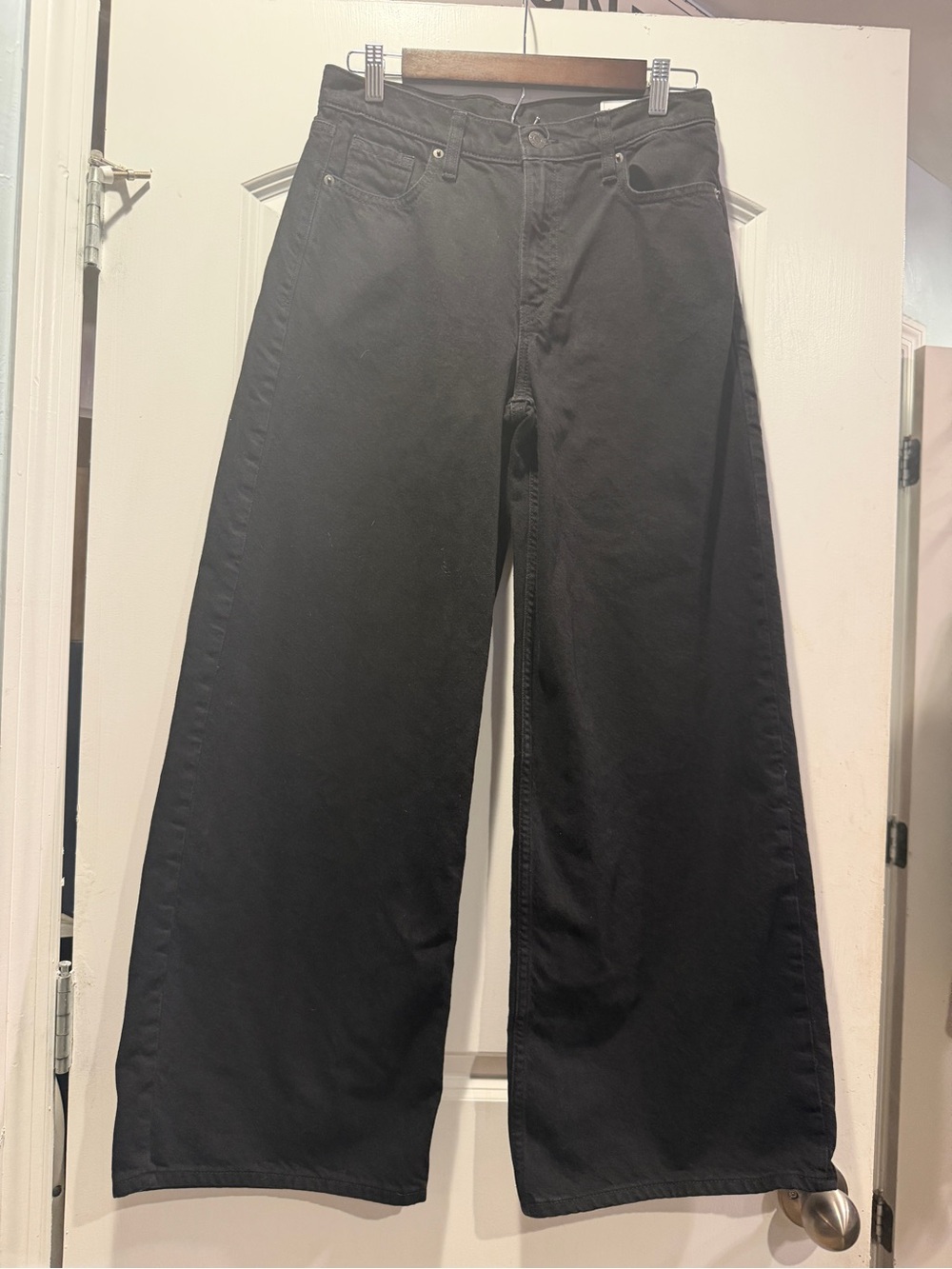 GAP Black Wide-Leg Mid-Rise Ultra Soft Jeans for Women - Picture 3 of 4